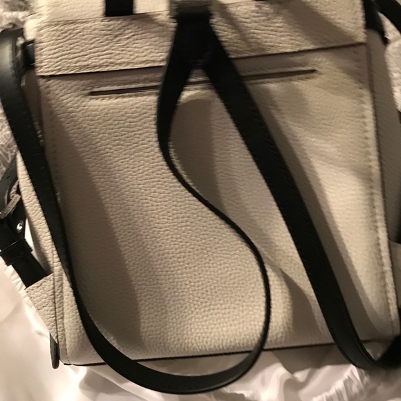 Michael Kros NWT- Bristol Sm Leather Backpack - Picture 13 of 13